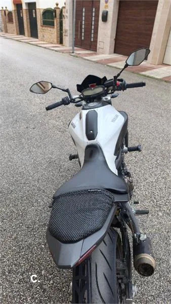 Yamaha MT-07 – Vista 5