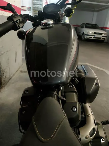 Yamaha XV 950R – Vista 7