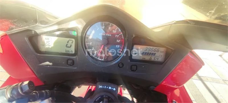 Honda VFR 800 – Vista 3