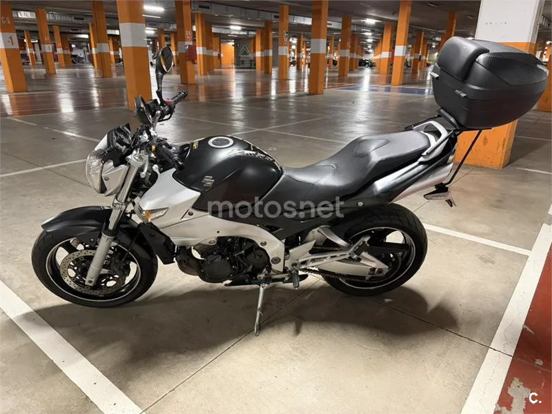 Suzuki GSR 600 – Vista 2
