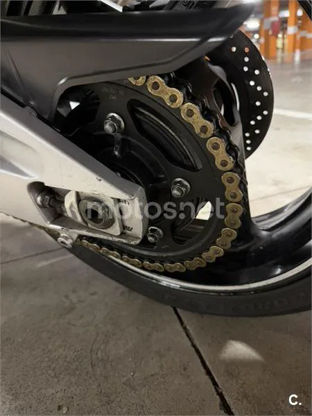 Suzuki GSR 600 – Vista 6