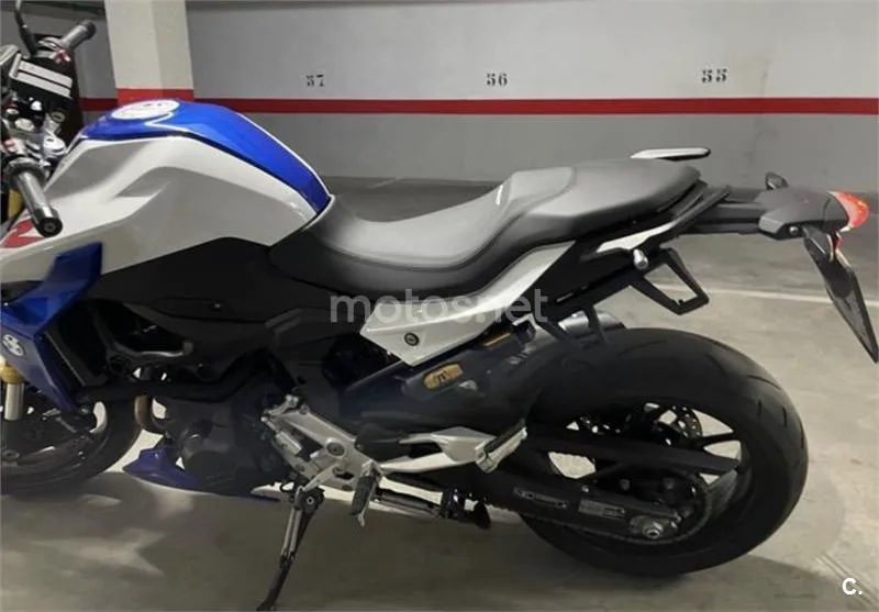 BMW F 900 R – Vista 3