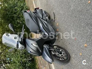 Piaggio Beverly 310 – Vista 3