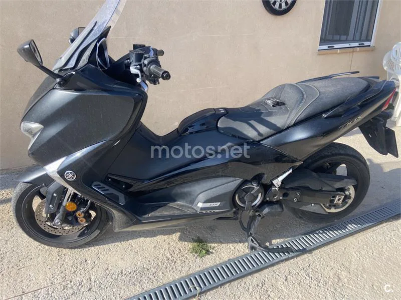 Yamaha TMAX 530 – Vista 4