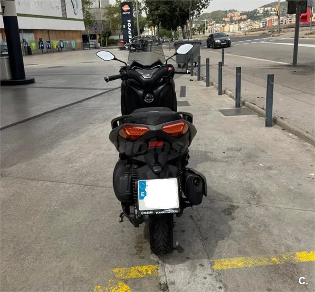Yamaha XMAX 300 – Vista 6