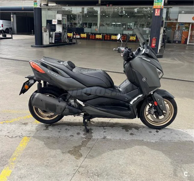 Yamaha XMAX 300 – Vista 7