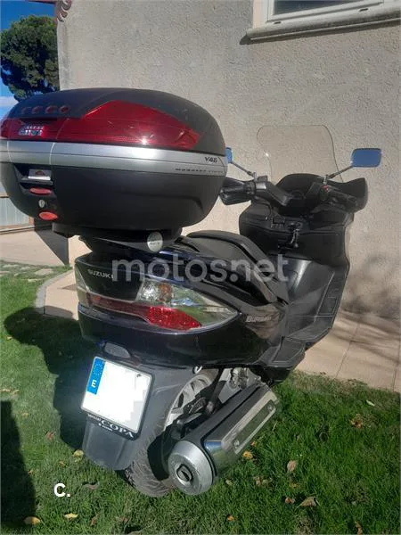 Suzuki Burgman 400 – Vista 4