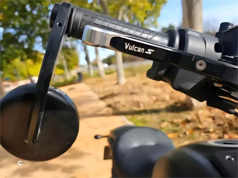 Kawasaki Vulcan S – Vista 7