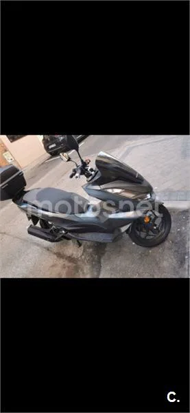 Honda PCX 125 – Vista 3