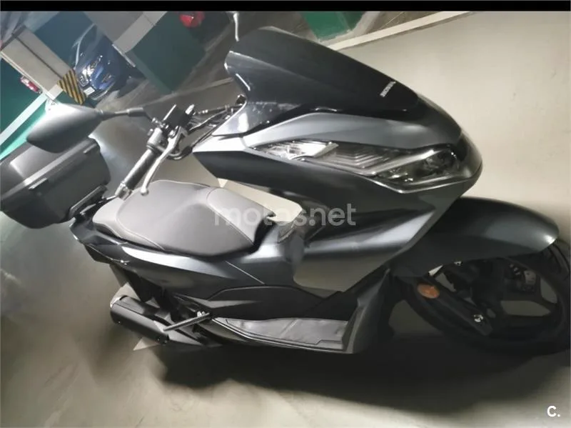 Honda PCX 125 – Vista 4