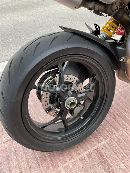 Ducati Hypermotard – Vista 3