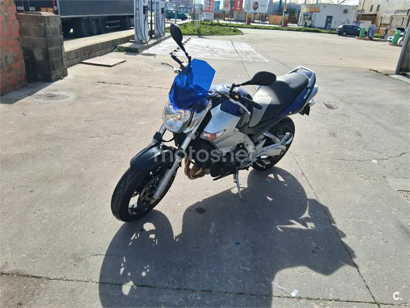 Suzuki GSR 600 – Vista 4