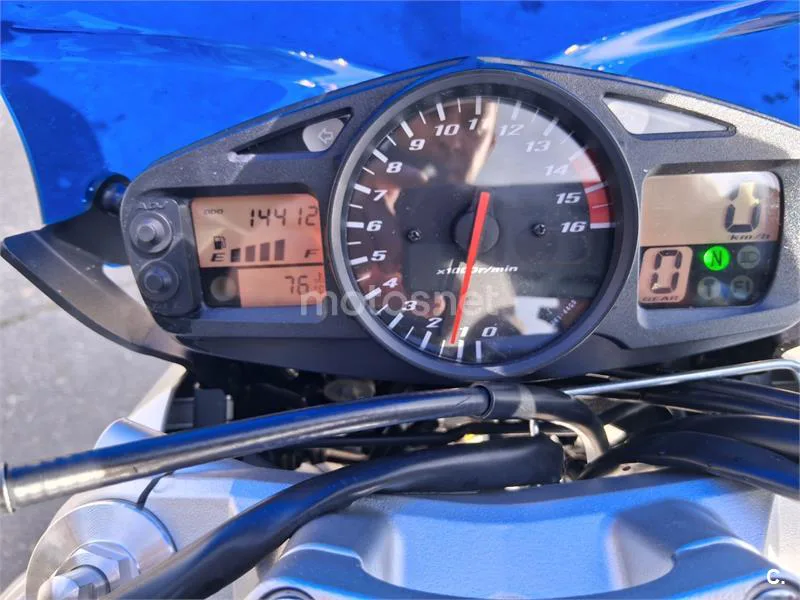 Suzuki GSR 600 – Vista 5