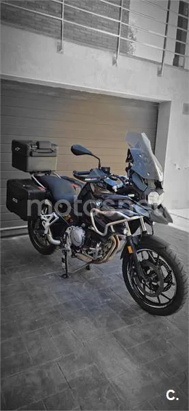 BMW F 750 – Vista 13