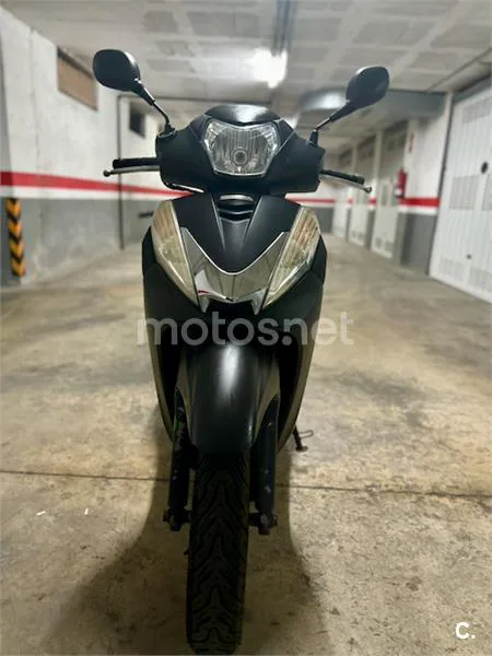 Honda SCOOPY SH300i Sport 3500 € 2015 Barcelona - 2