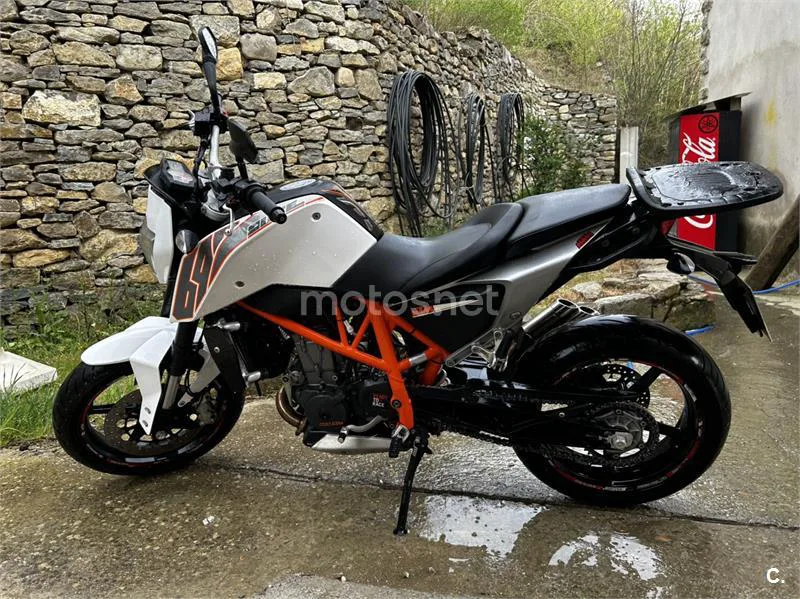 KTM 690 Duke – Vista 5