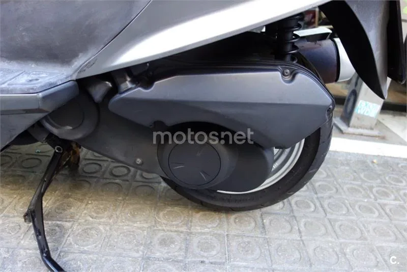 Suzuki Burgman 200 – Vista 14
