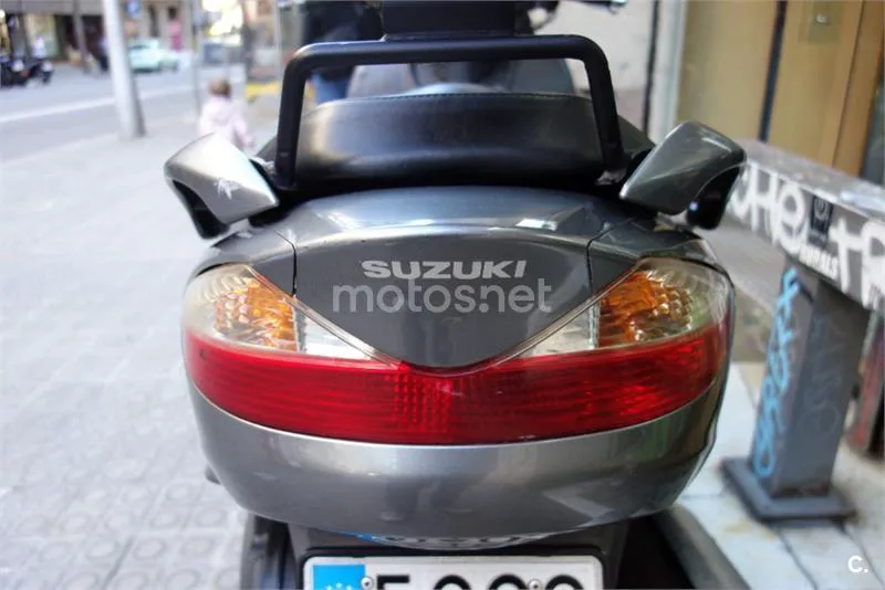 Suzuki Burgman 200 – Vista 16
