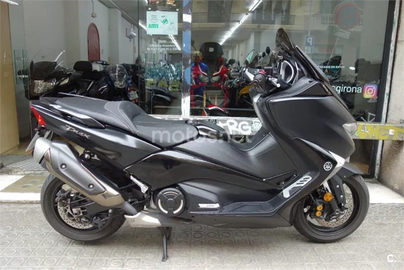 Yamaha TMAX 530 – Vista 16
