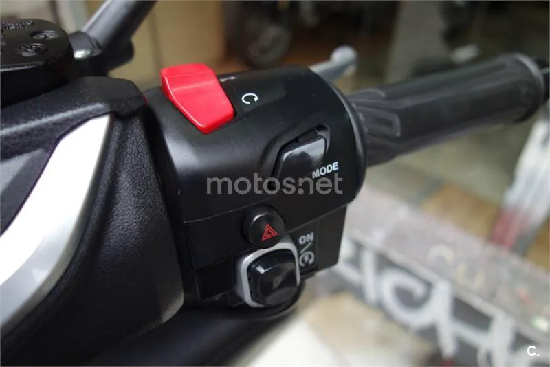 Yamaha TMAX 530 – Vista 9