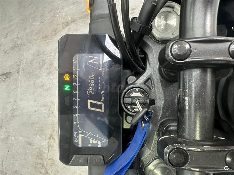 Honda CB 125 R – Vista 3