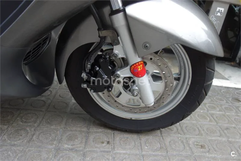 Suzuki Burgman 200 – Vista 11