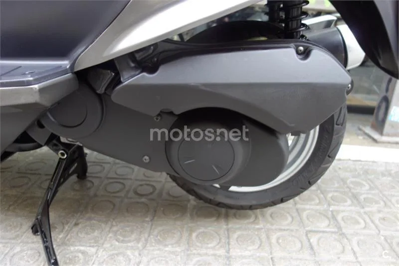 Suzuki Burgman 200 – Vista 3