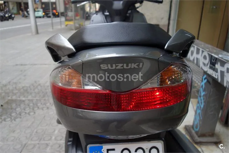 Suzuki Burgman 200 – Vista 7