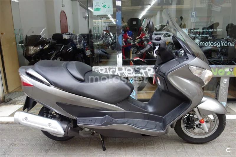 Suzuki Burgman 200 – Vista 10