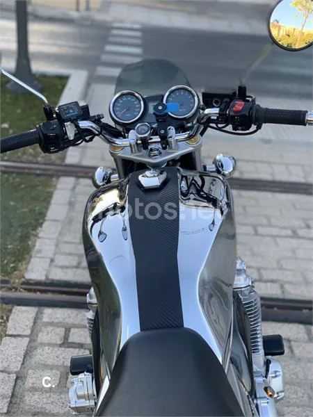 Honda CB 1100 – Vista 3