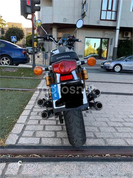 Honda CB 1100 – Vista 7