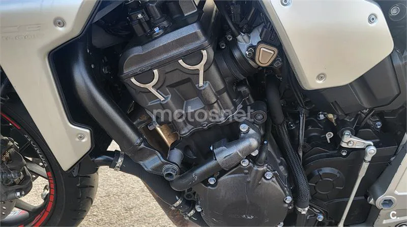 Honda CB 1000R – Vista 8