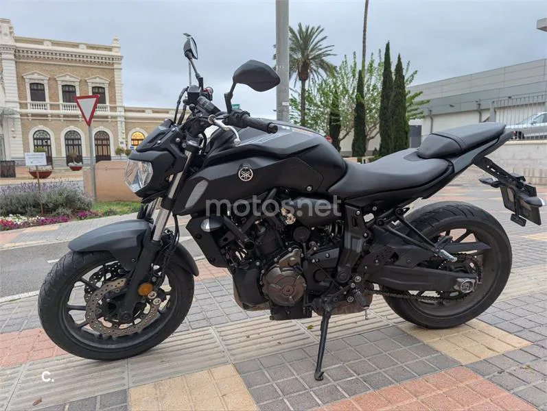 Yamaha MT-07 – Vista 4