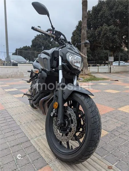 Yamaha MT-07 – Vista 6