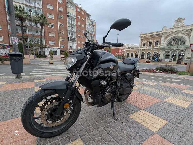 Yamaha MT-07 – Vista 9