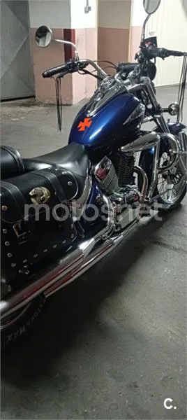 Suzuki Intruder 250 – Vista 6