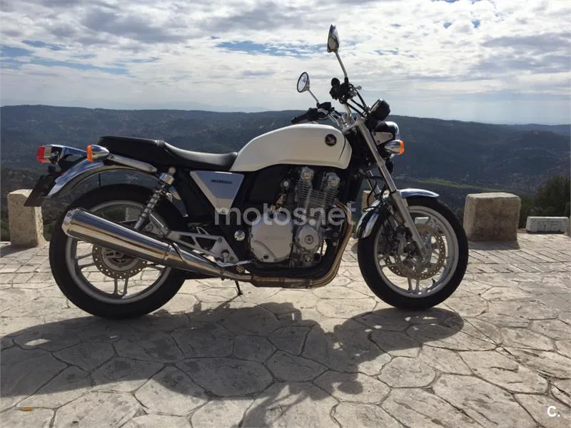 Honda CB 1100 – Vista 11