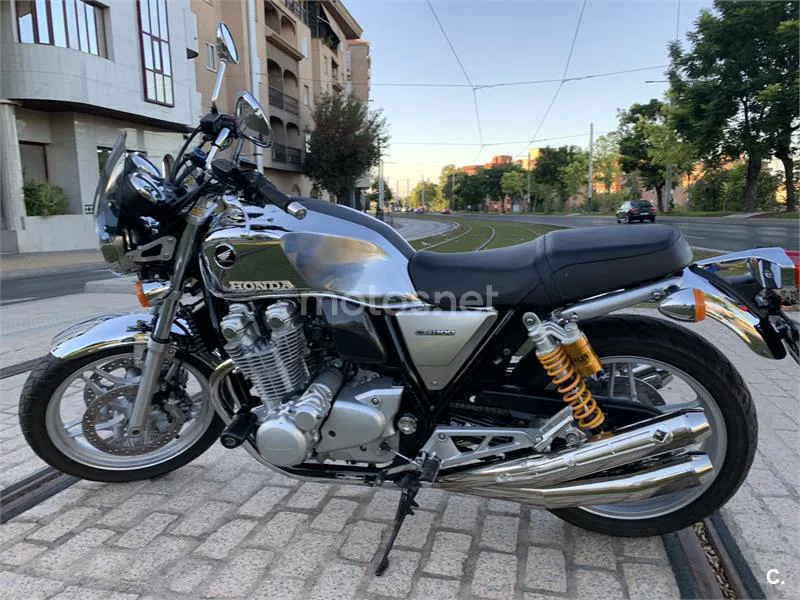 Honda CB 1100 – Vista 6