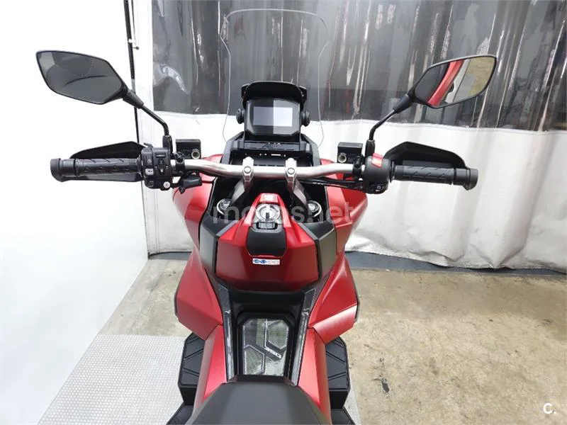 Honda ADV 350 – Vista 7