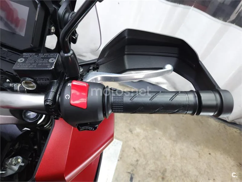 Honda ADV 350 – Vista 10
