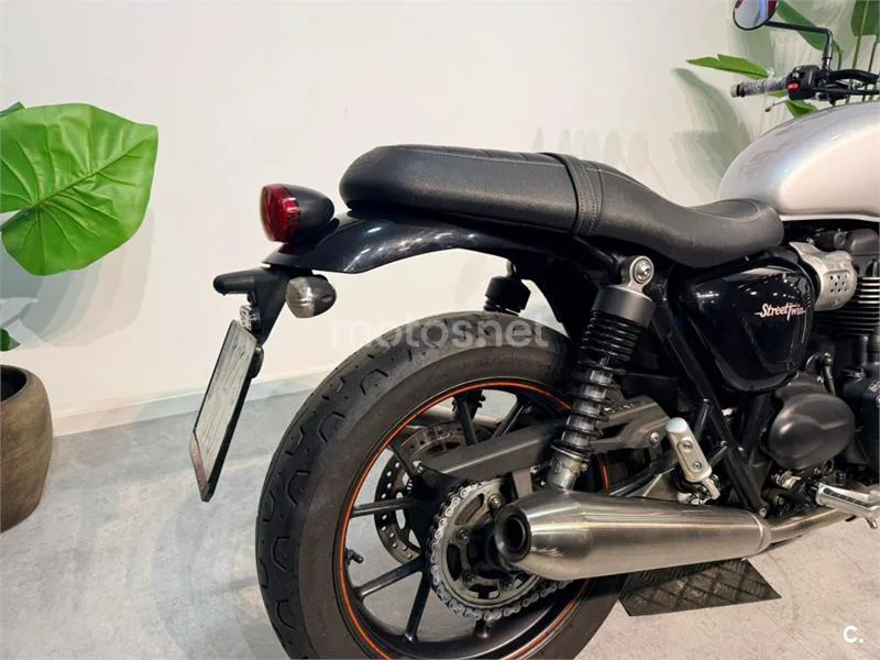Triumph Street Twin – Vista 5