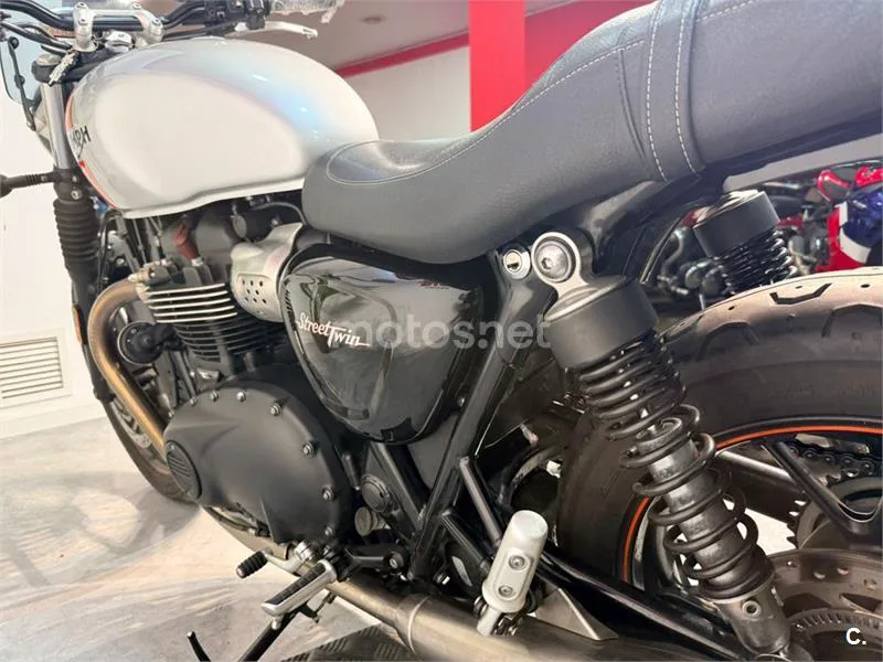 Triumph Street Twin – Vista 6