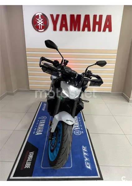 Yamaha MT-09 – Vista 3