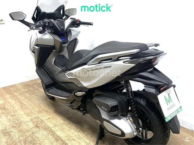 Honda Forza 350 – Vista 11