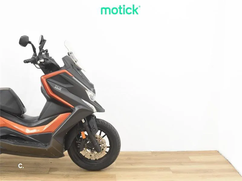 Kymco DTX 350 – Vista 4