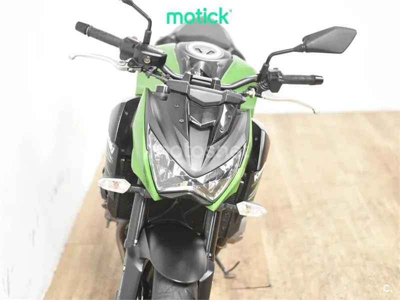 Kawasaki Z800 – Vista 11