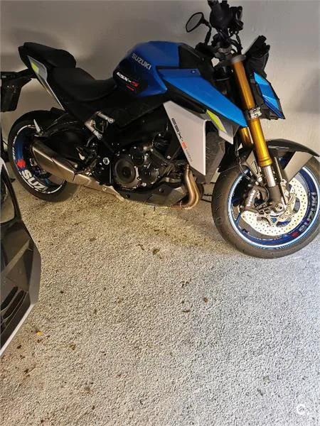 Suzuki GSX-S – Vista 3