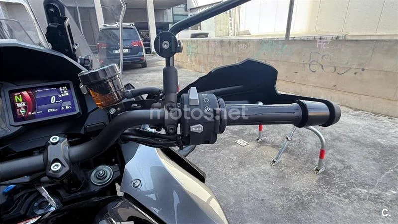 Kawasaki Versys 1100 – Vista 12