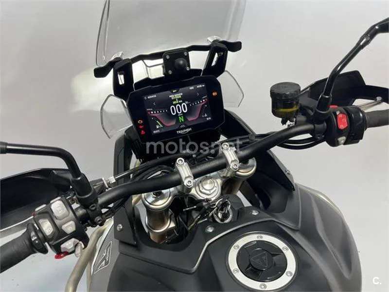 Triumph Tiger 900 – Vista 7