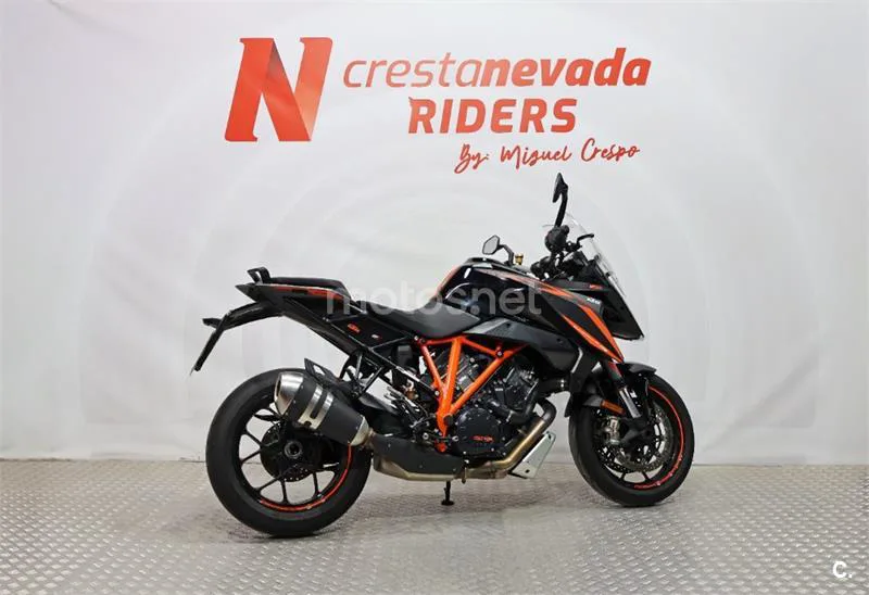 KTM 1290 Super Duke GT – Vista 11